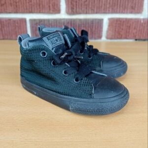 Converse All-Stars Hi-Top Lace-Up Sneakers in All Black Sz. 7T